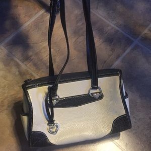 Brighton shoulder bag black and white